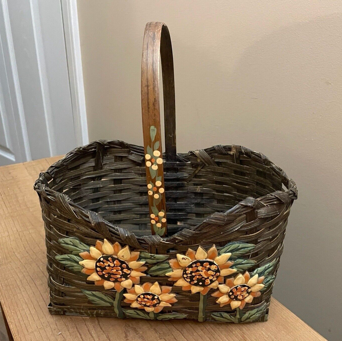 Vintage Sunflower Brown Basket