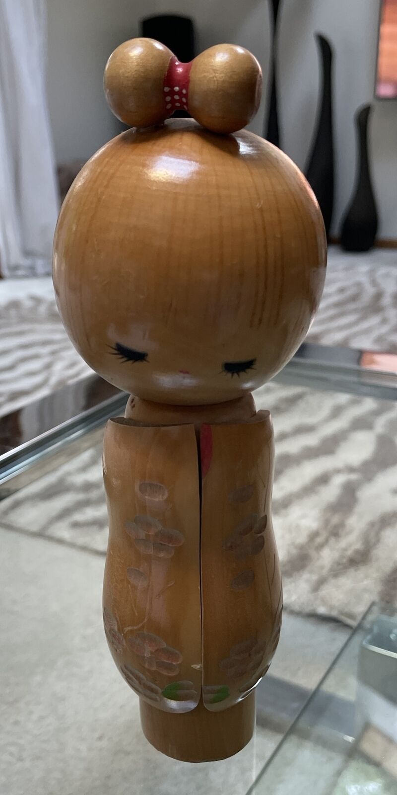 VTG JAPANESE KOKESHI WOODEN DOLL CARVED STATUE COLLECTOR PIECE HAND PAINTED 10”