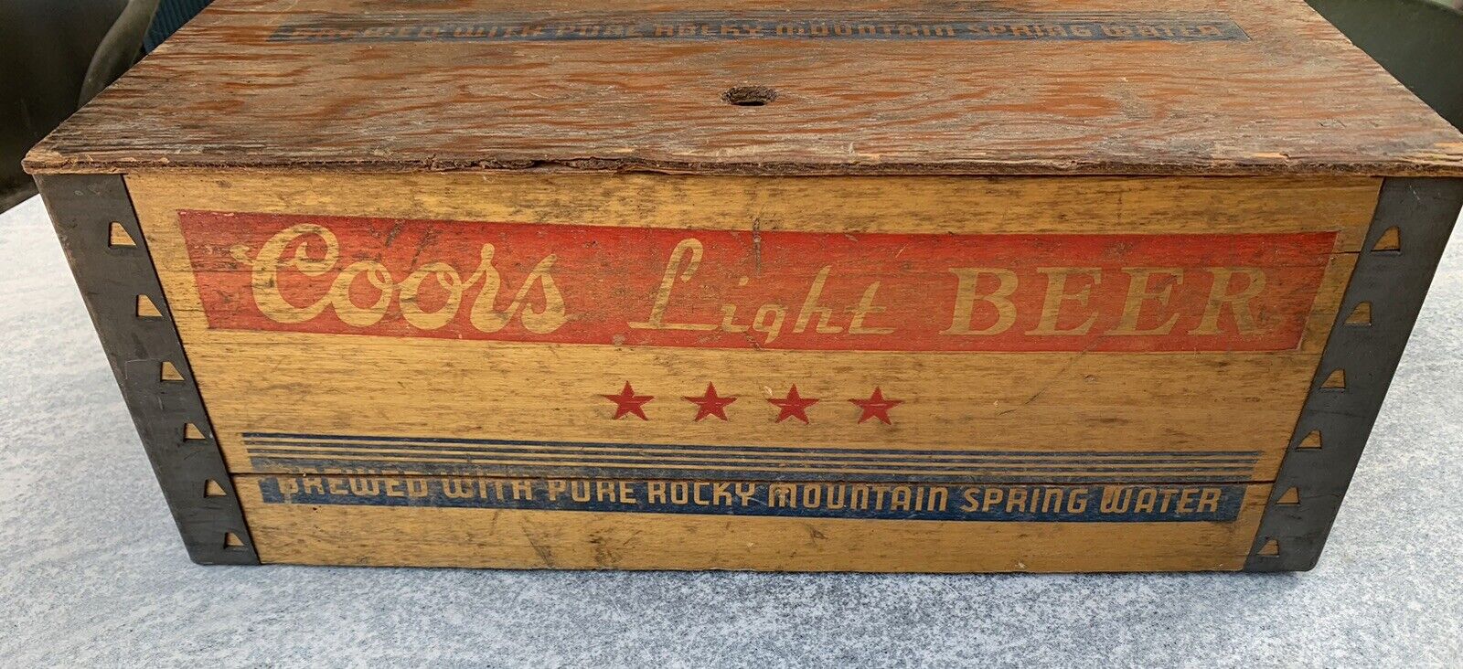 RARE VINTAGE 1940S COORS LIGHT BEER BOTTLE WOOD CRATE BOX WITH LID