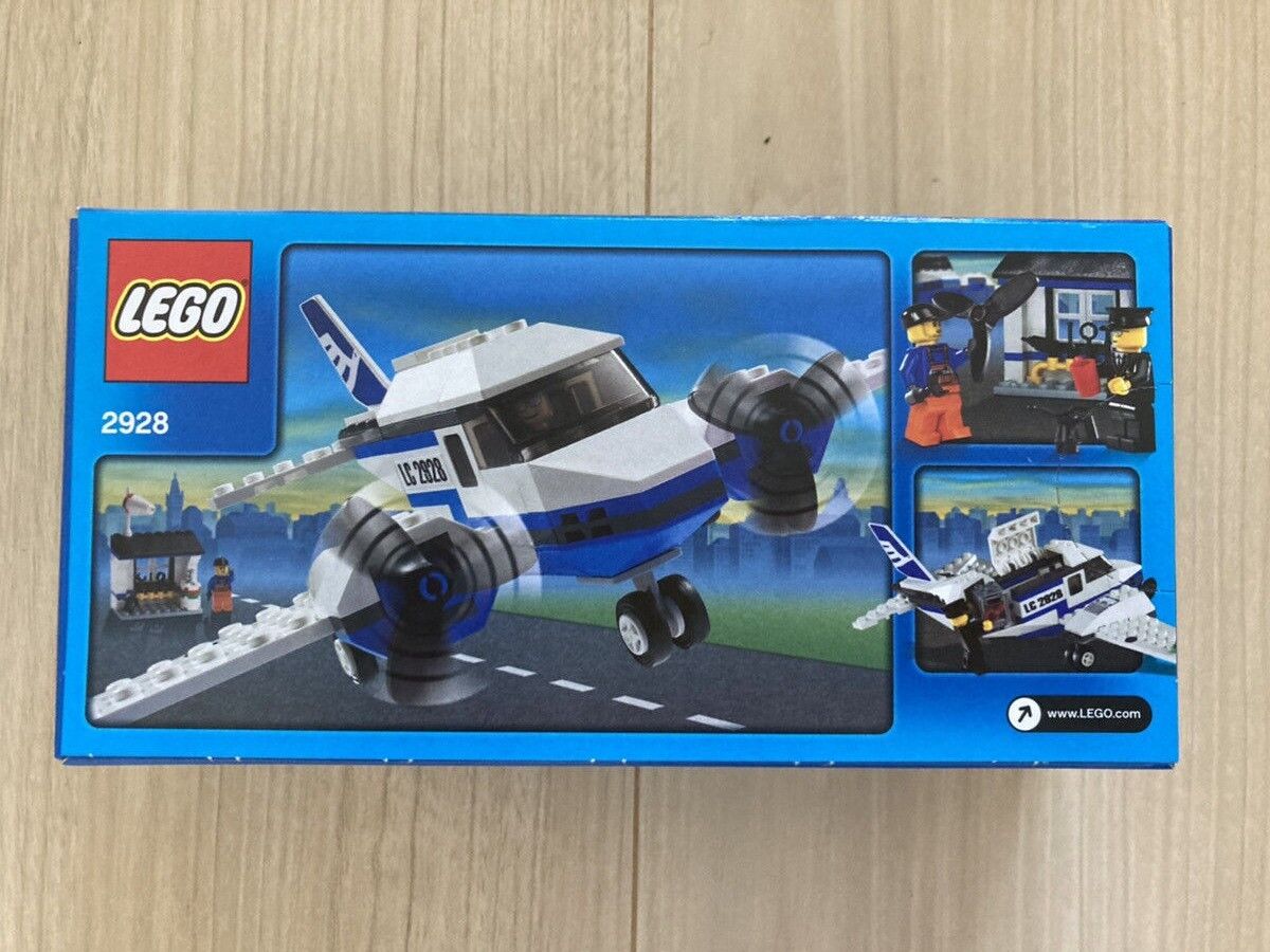 Lego City 2928  limited to 4000 pieces　ANA collaboration