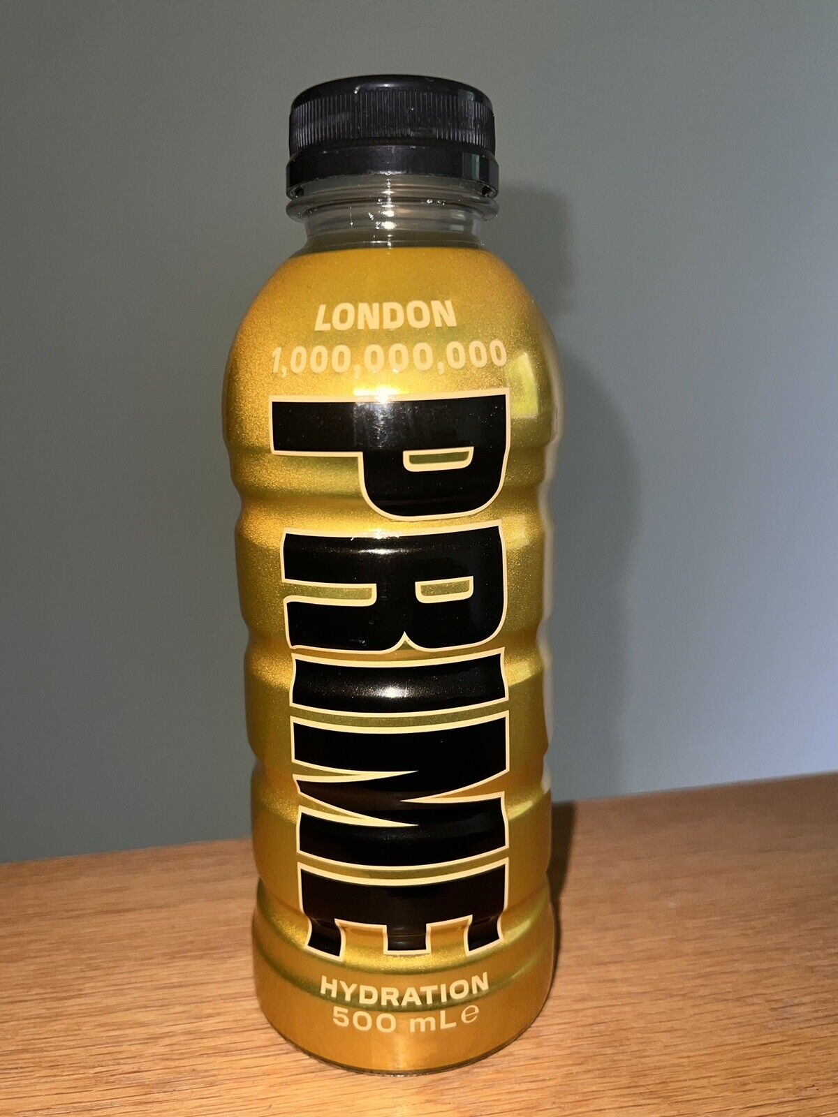 GOLD PRIME HYDRATION Drink 500 mL - LONDON Limited Edition 1 Billion - NEW