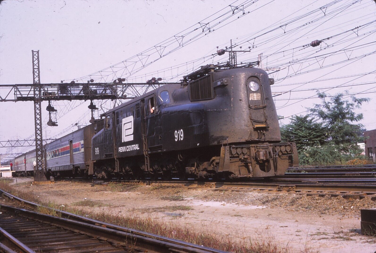 Original Kodak Railroad Slide Amtrak #919 Penn Central  Paint GG-1 Action 1973