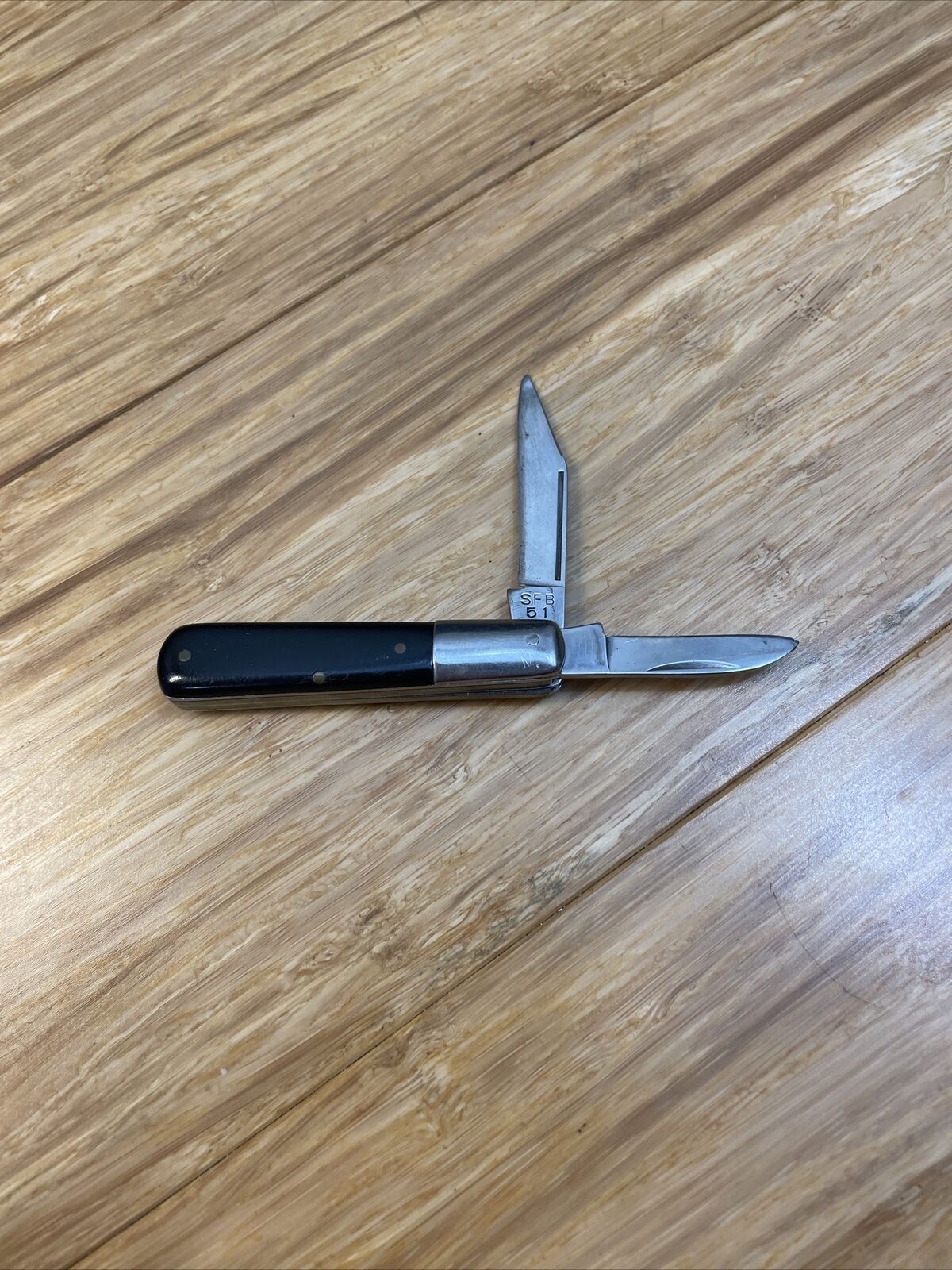Vintage 2 Blade SFB51 Pocket Knife Hunting Outdoors KG JD
