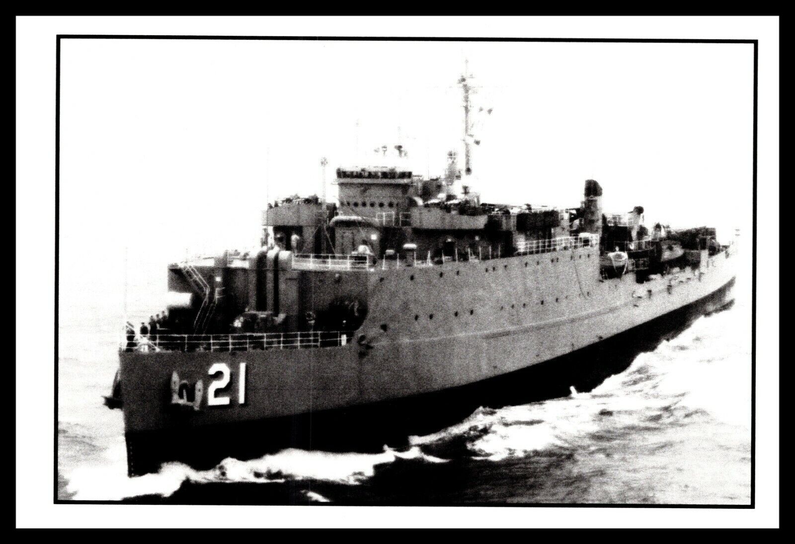 Postcard USS Fort Mandan LSD-21