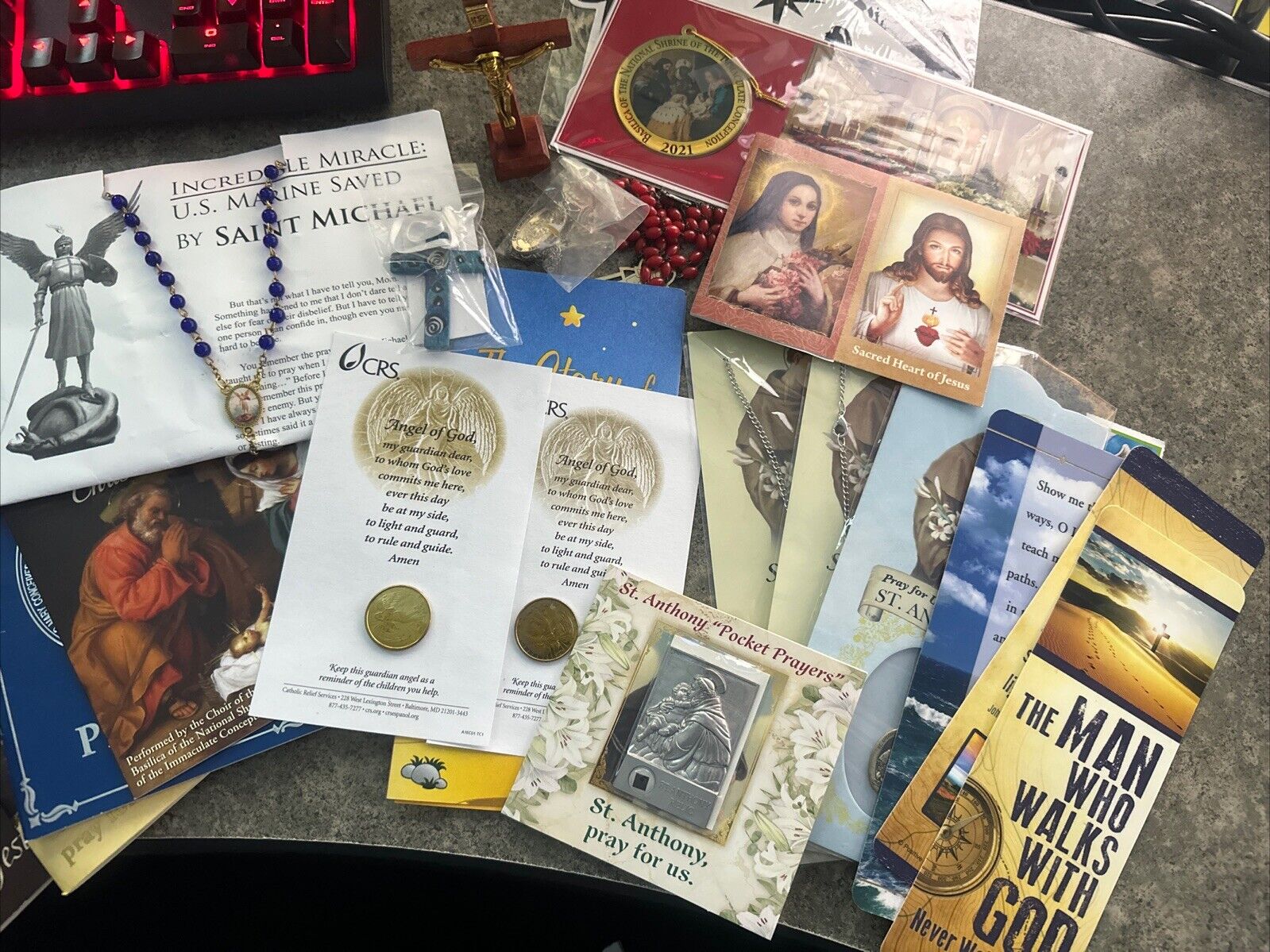 Lot Of Religious Catholic Lot Crosses, Medals, Relics, Holy Cards Prayer Books