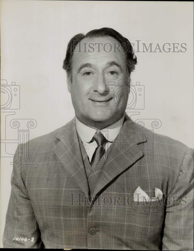 1955 Press Photo Actor George Tobias in Paramount\'s \