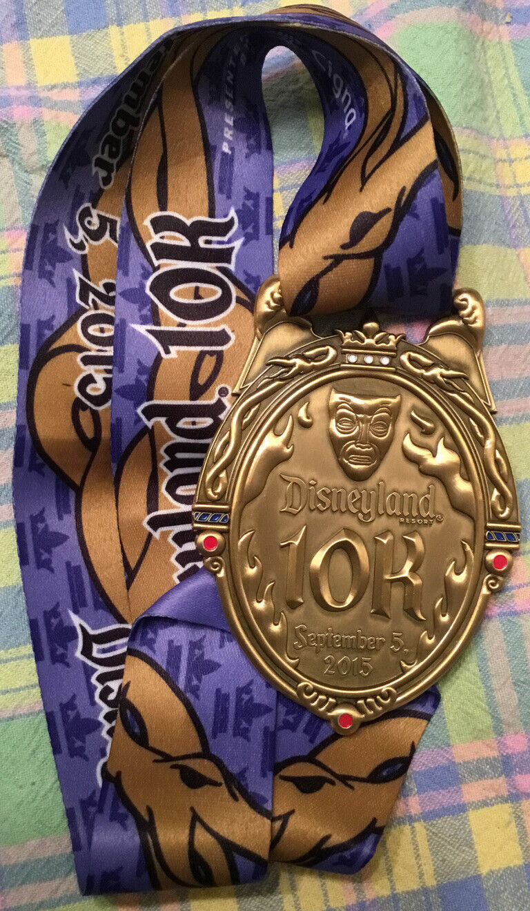 2015 Run Disney Sleeping Beauty Disneyland 10k Medal MAGIC MIRROR