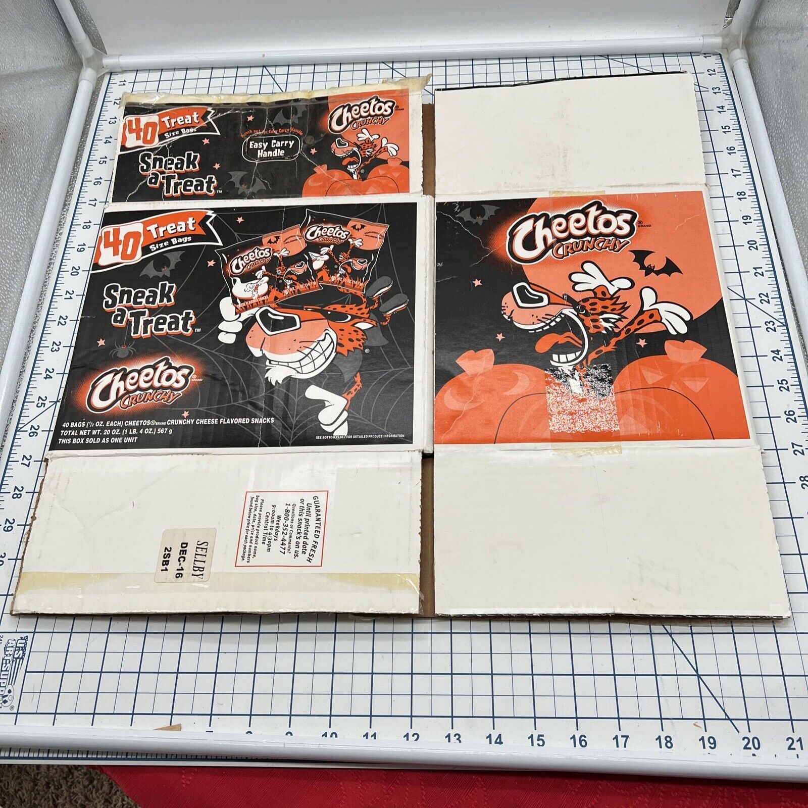 Cheetos Crunchy Halloween Advertising 2002 Retail Box *No Food* Vintage PROP