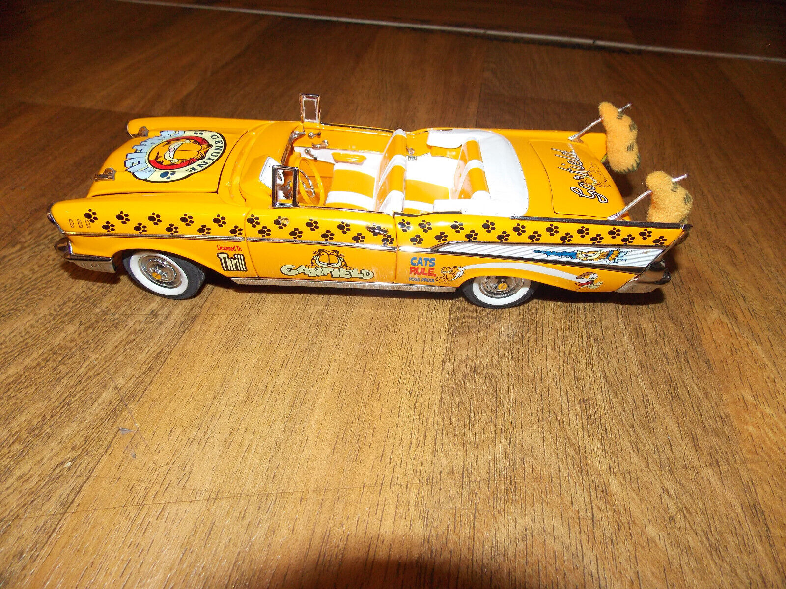 Danbury Mint Garfield 1957 Chevy Bel Air Parade Car
