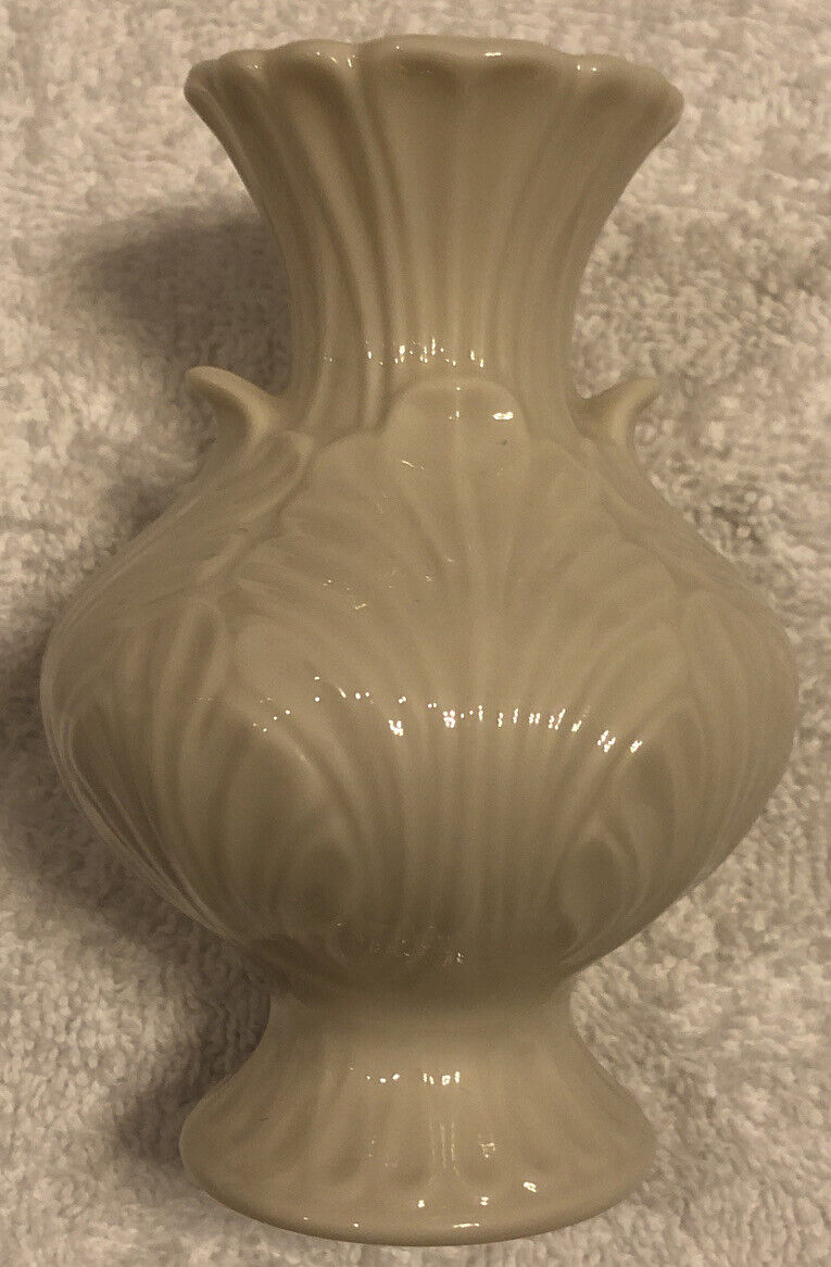Lenox Special Collection Elfin Footed Bud Vase Ivory Gold Trim 4.5\
