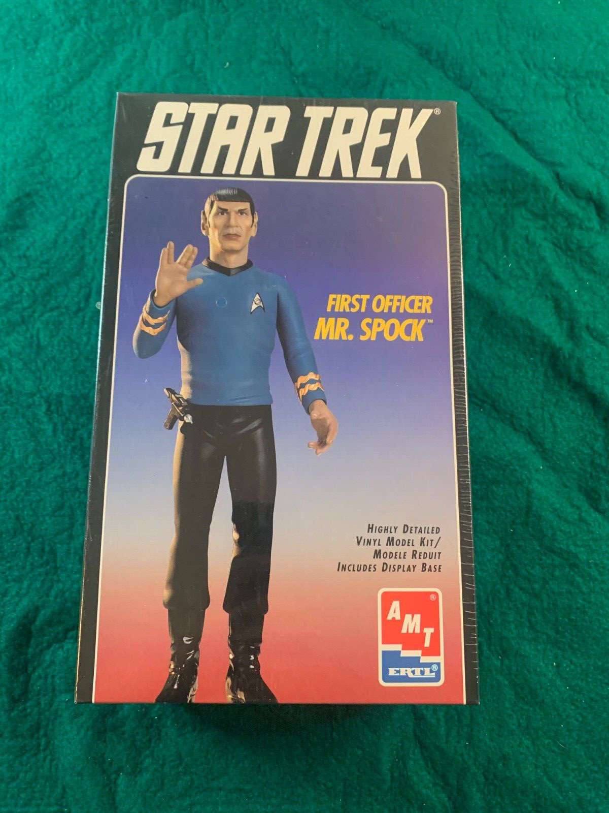 Star Trek First Officer Mr. Spock Vinyl Model Kit AMT ERTL NEW in box