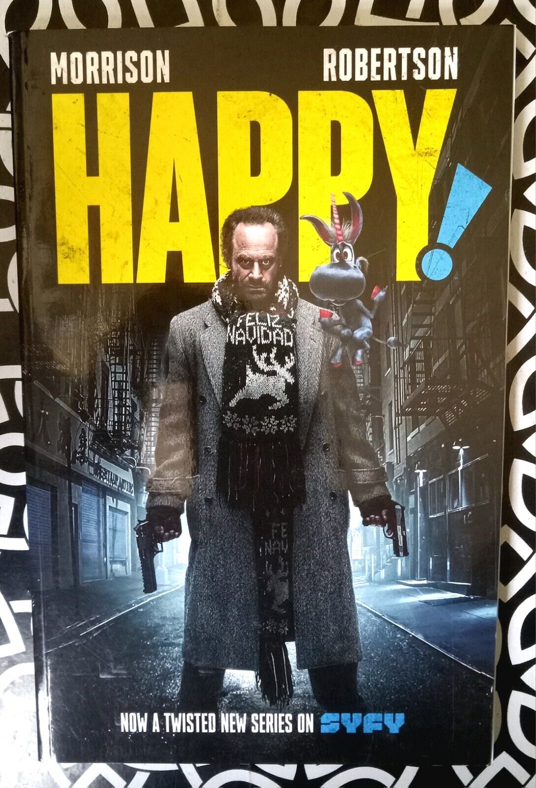 Happy #1 - VF- - 2017 - Image - TPB - Deluxe Edition - SYFY 🔥 