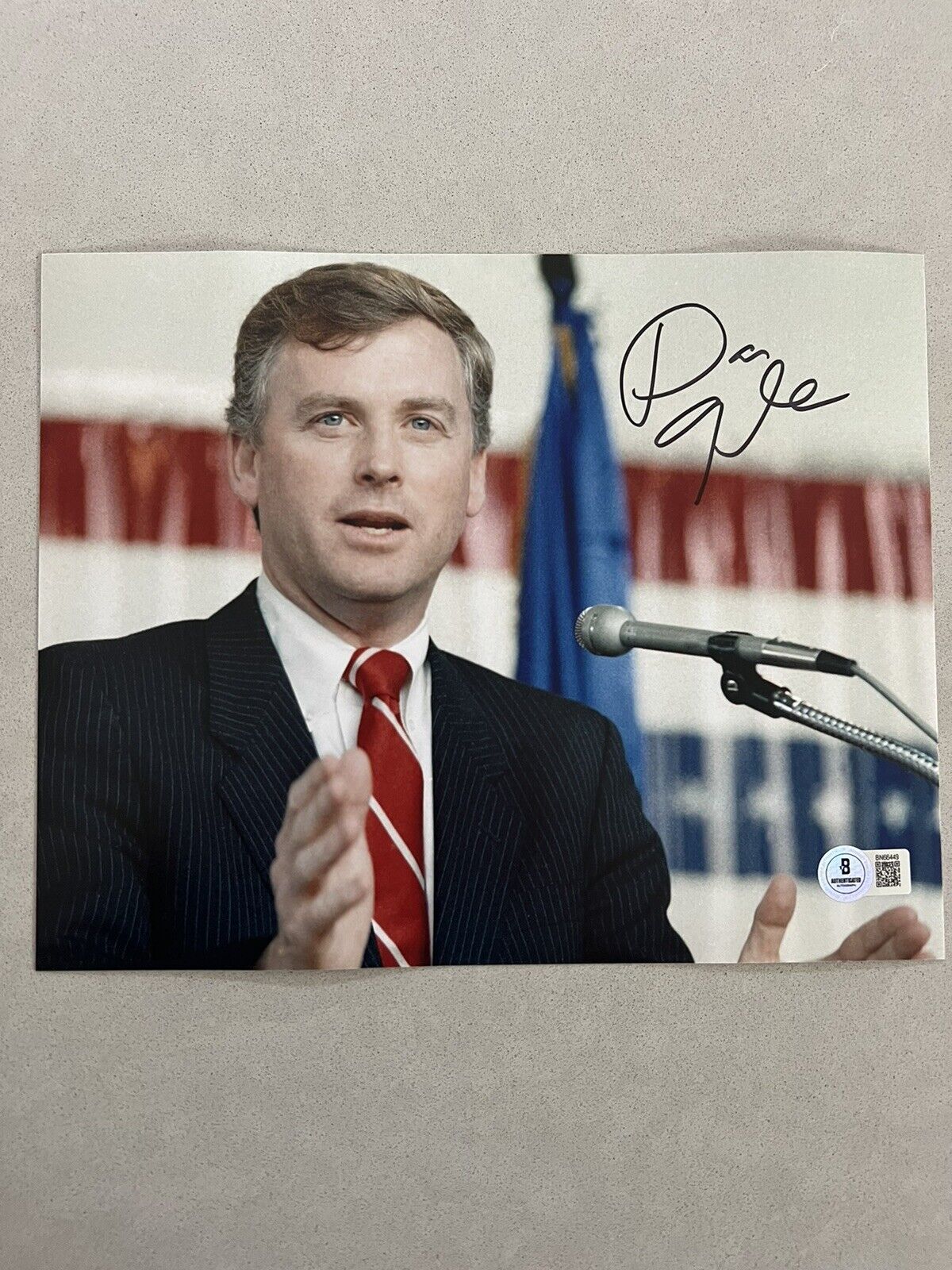 Dan Quayle autographed signed 8x10 photo Beckett BAS COA Vice President USA Bush