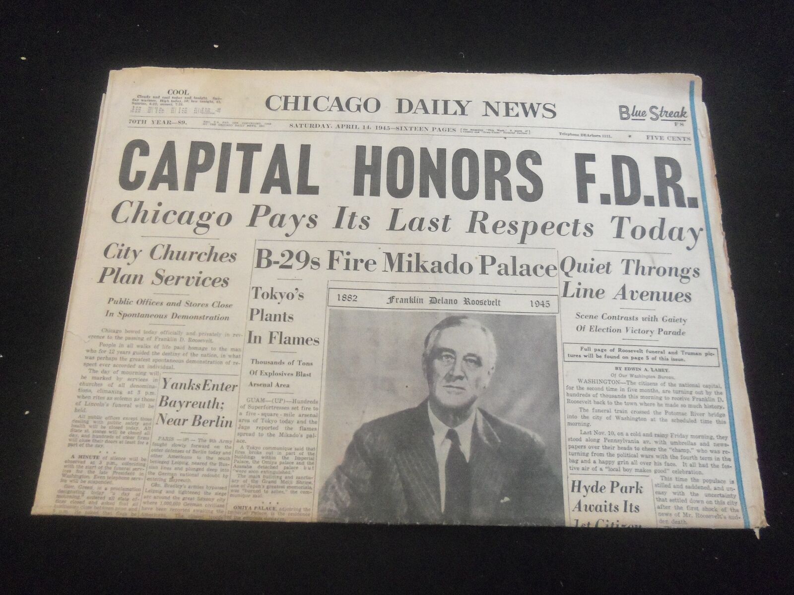 1945 APRIL 14 CHICAGO DAILY NEWS NEWSPAPER - CAPITAL HONORS F.D.R. - NP 5791