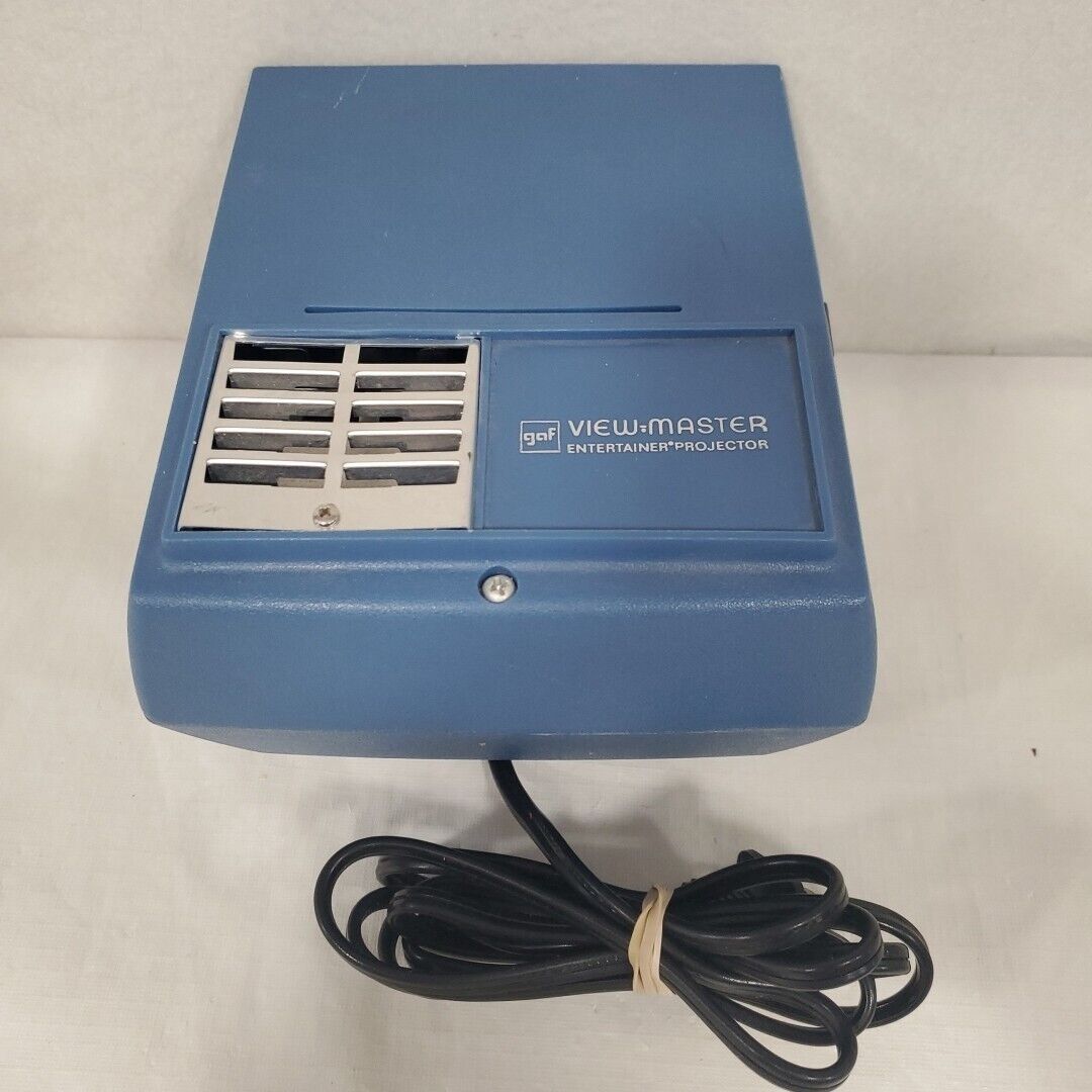 GAF Vintage Viewmaster Projector Entertainer Standard 30 Blue Tested Lamp Includ