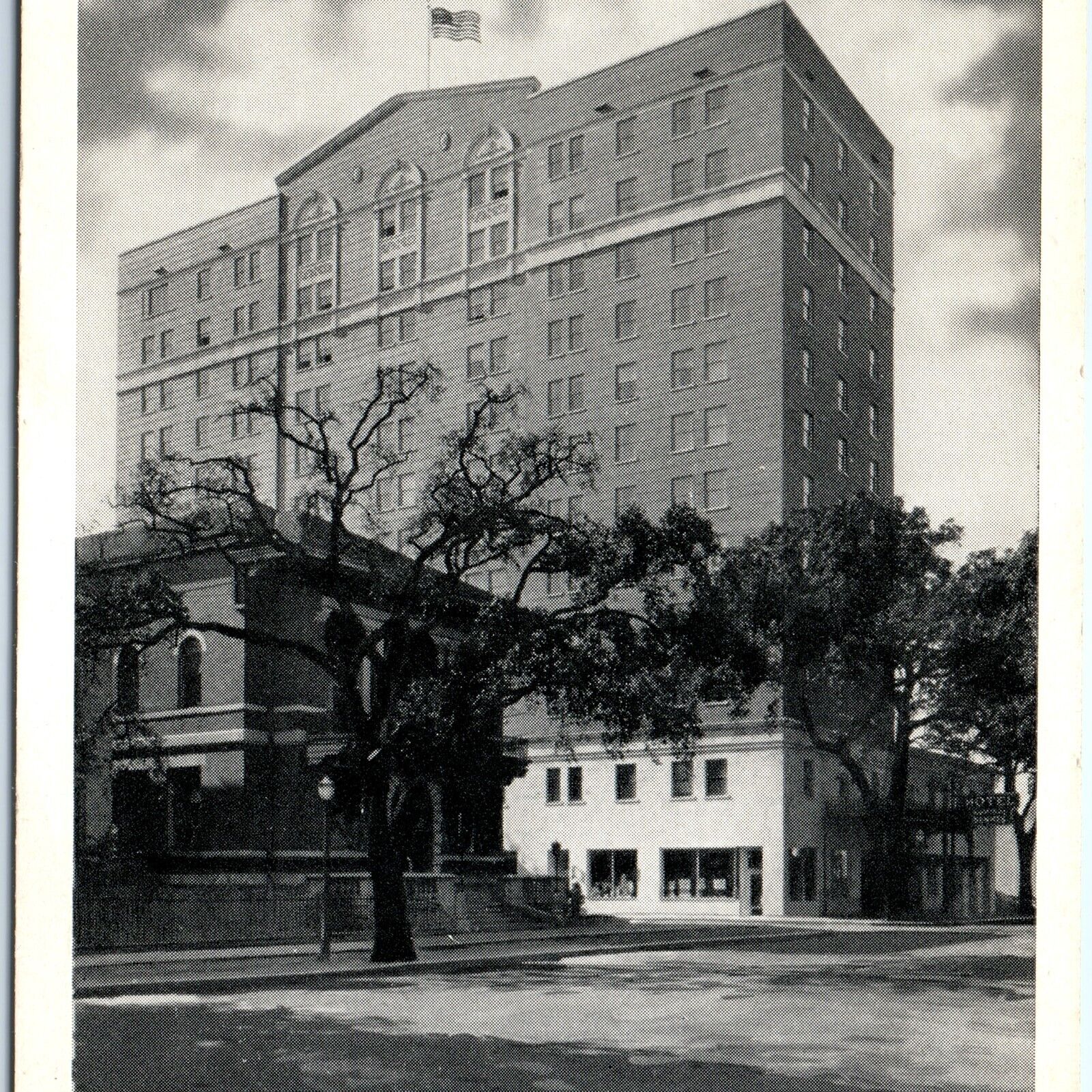 c1950s Mobile, AL Hotel Admiral Semmes Postcard for Carters News Agency A120