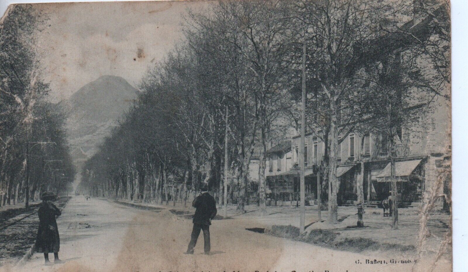 CPA - GRENOBLE - Cours de Saint-André et le Mont Rabais - Bayard district