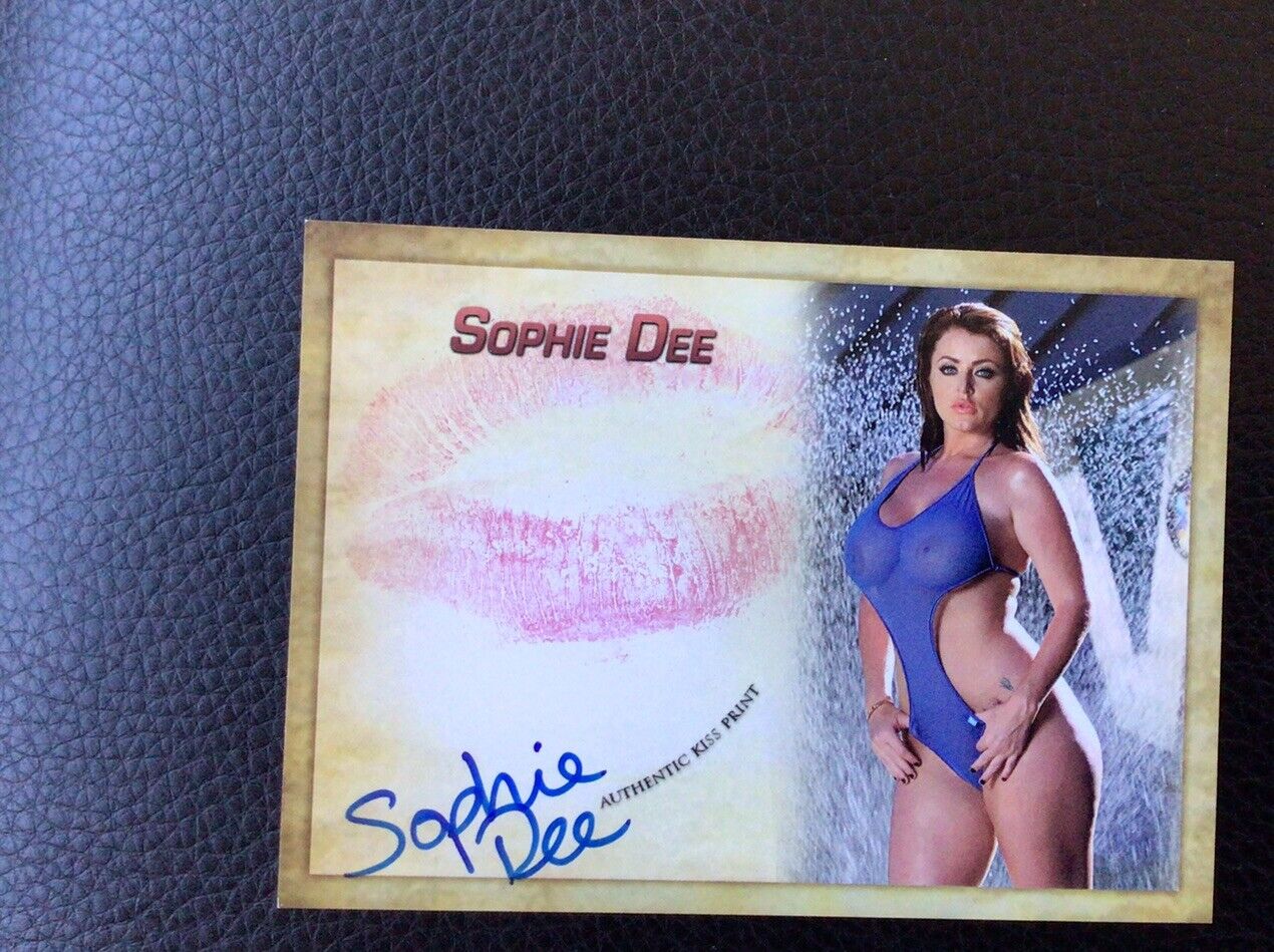 Adult Film Star Sophie Dee Autograph Signed Kiss Card AVN HOF🔥🔥