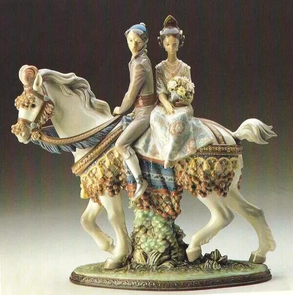 Lladro 1472 Valencian Couple on Horse Princess&Prince w Flowers Limited Edition`