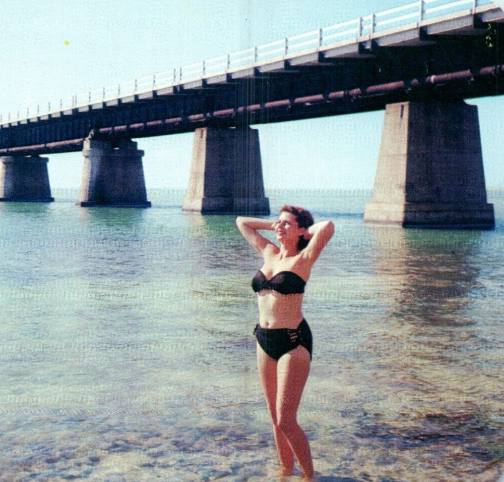 Vintage Postcard Seven Mile Bridge to Key West Florida Overseas Highway-Bri-11