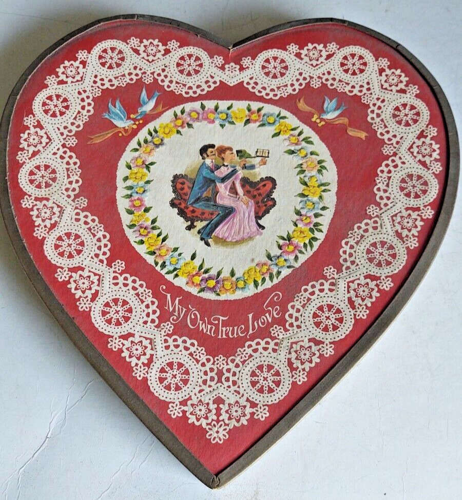 RARE Vintage Antique Heart Shape Valentine candy Box Couple Stereoscopic Viewer