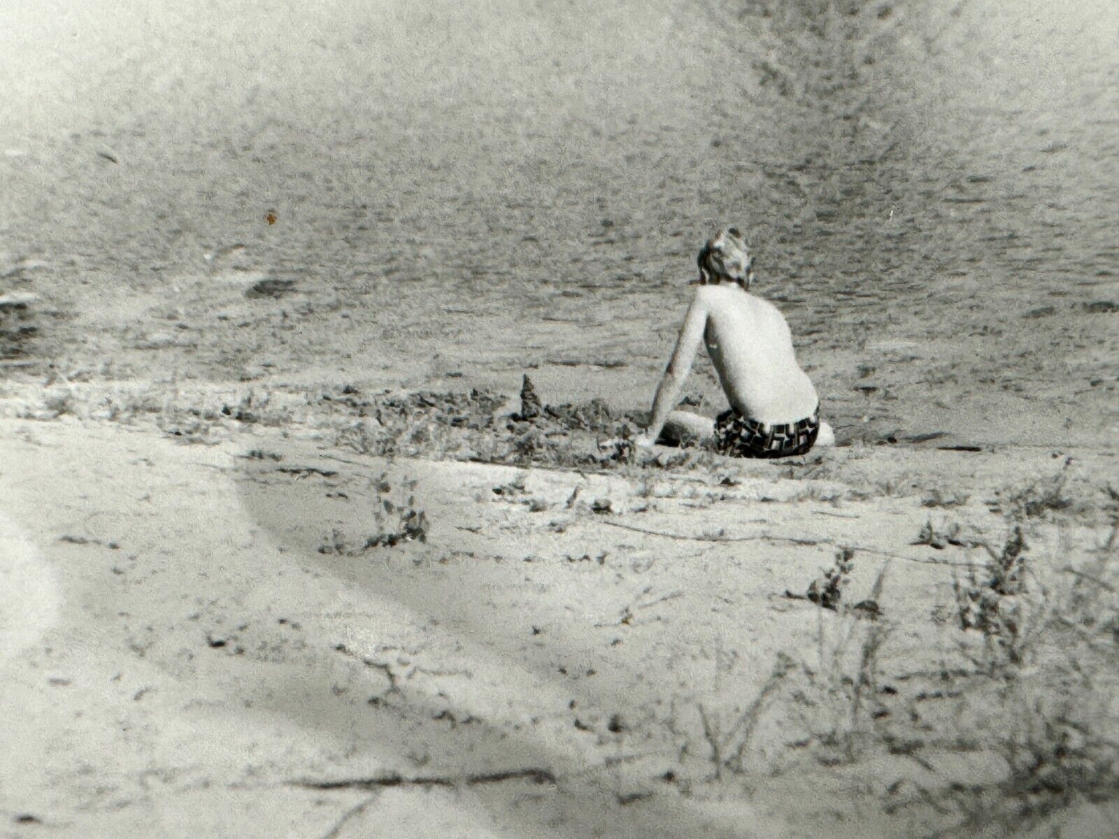 1970s Slender Guy Shirtless Men Lonely on Beach Gay Int VINTAGE B&W PHOTO