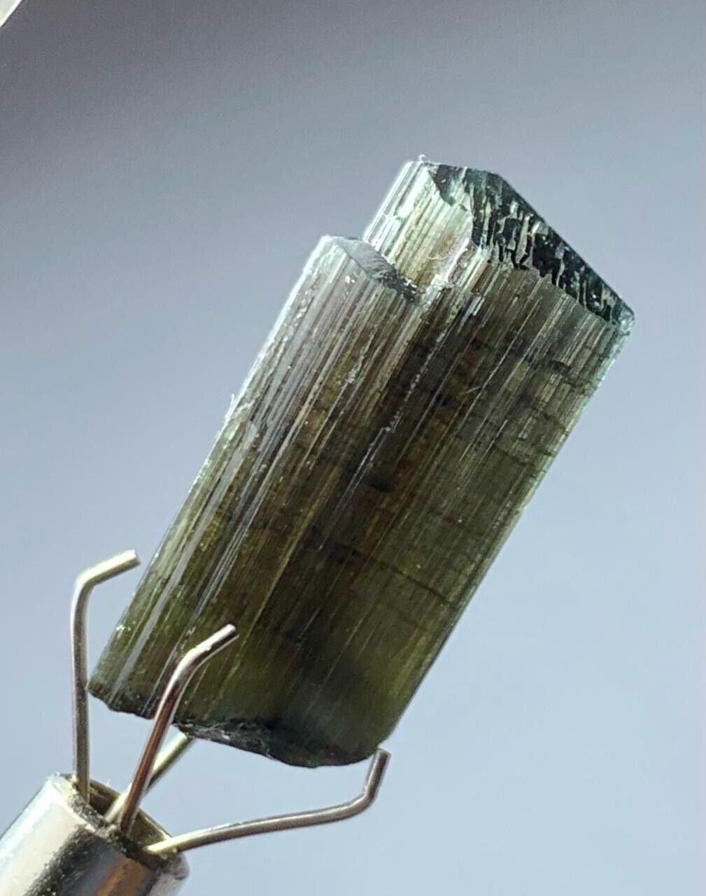 7.5 Carat beautiful terminatid tourmaline crystal from Afghanistan