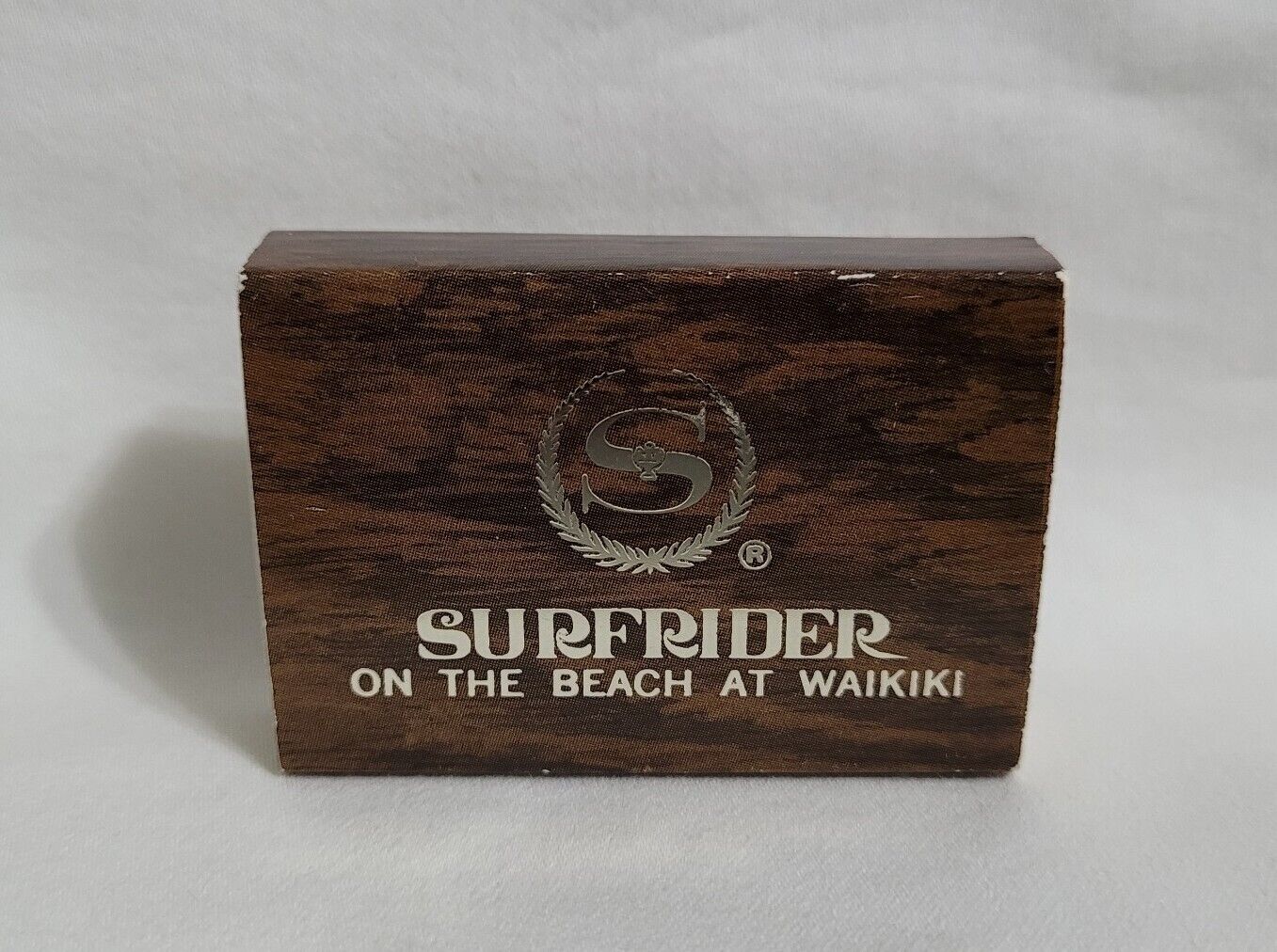 Vintage Surfrider Hotel The Ships Tavern Matchbox Waikiki HI Advertising Matches
