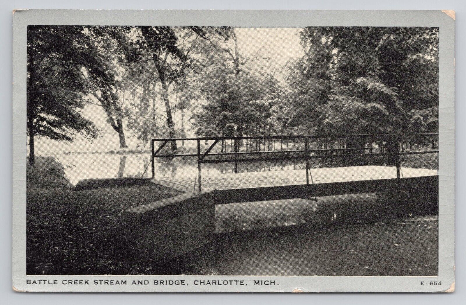 Battle Creek Stream And Bridge, Charlotte, Mich Postcard 1657