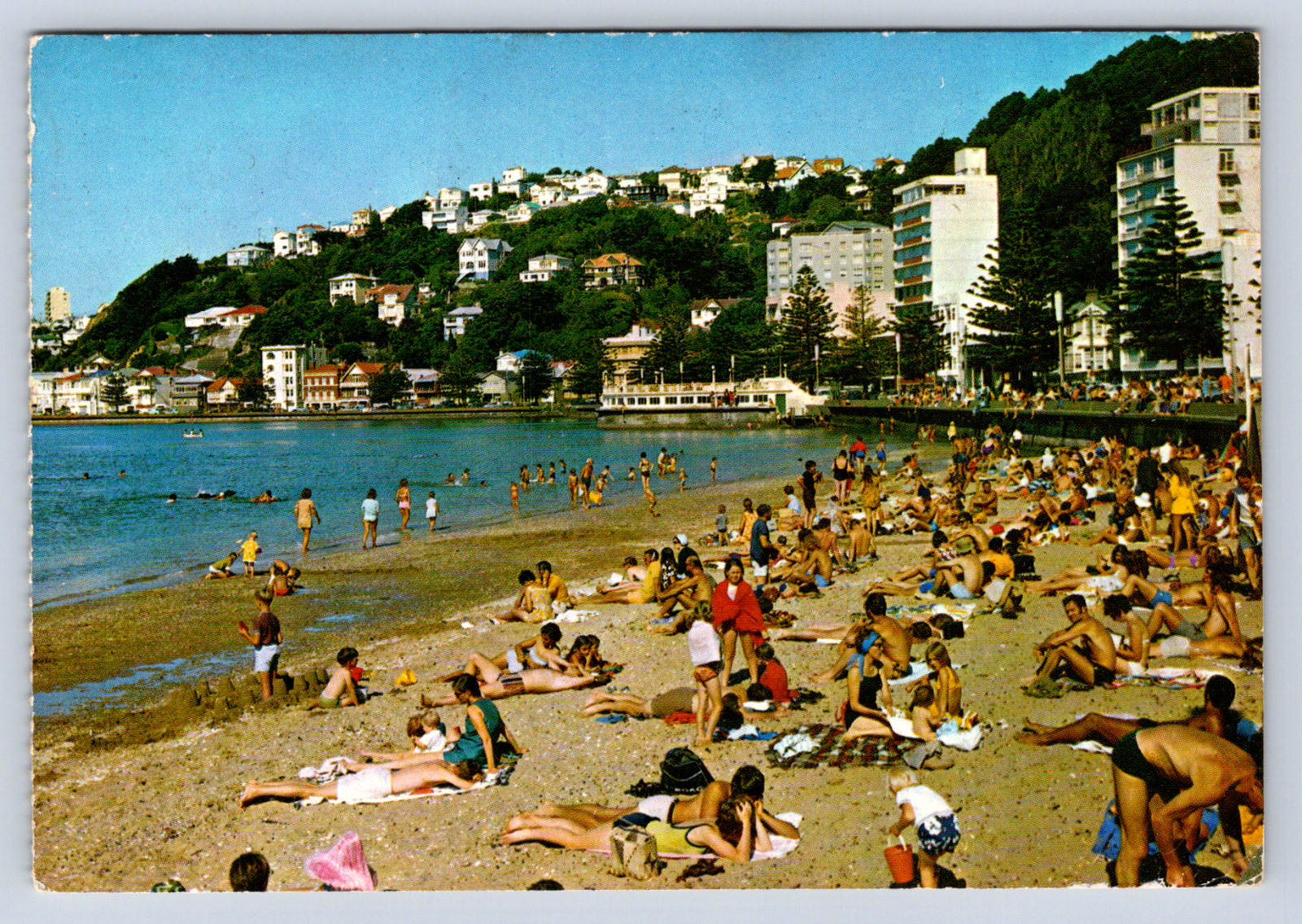 Vintage Postcard Oriental bay Wellington New Zealand 1977