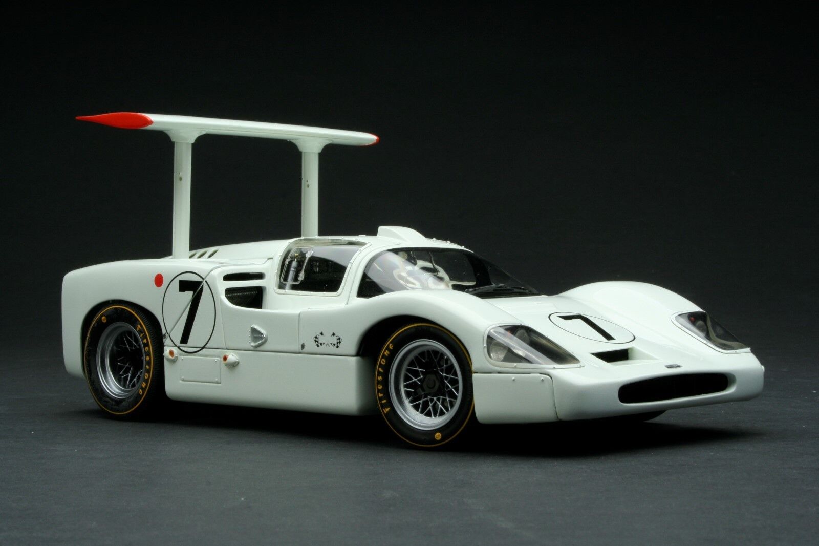 Exoto 1:18 | 1967 Chaparral 2F at Le Mans - Phil Hill & Mike Spence | # RLG18174