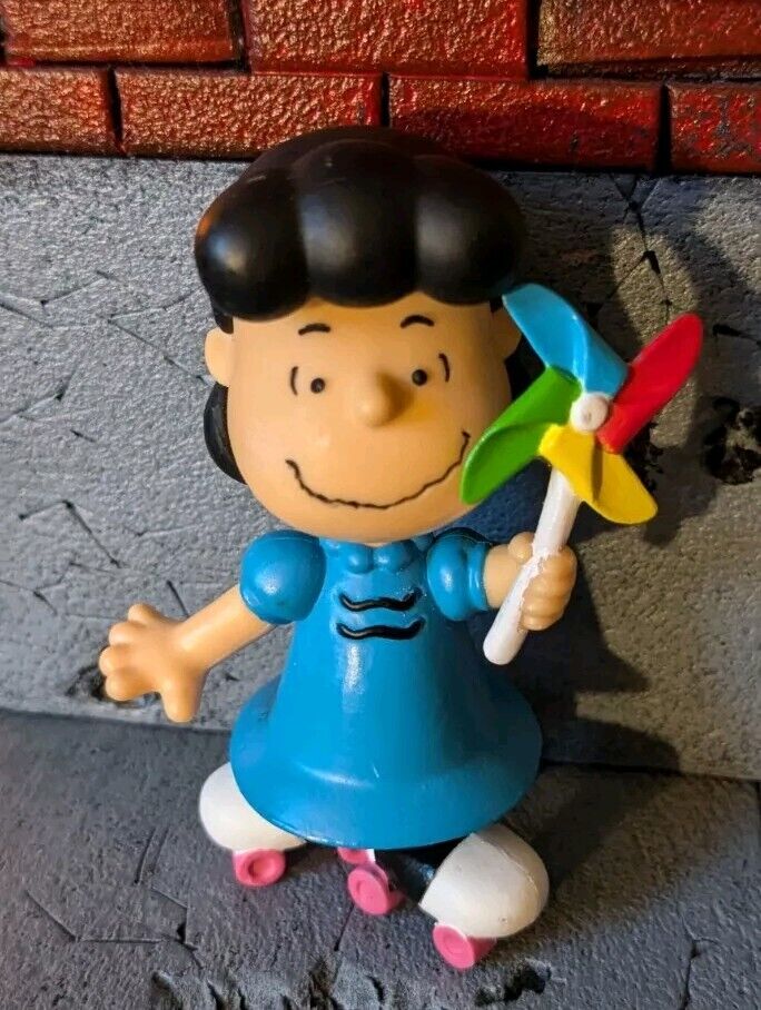 JUST PLAY Peanuts PVC Figure - Lucy Excellent Condition RARE PNTS