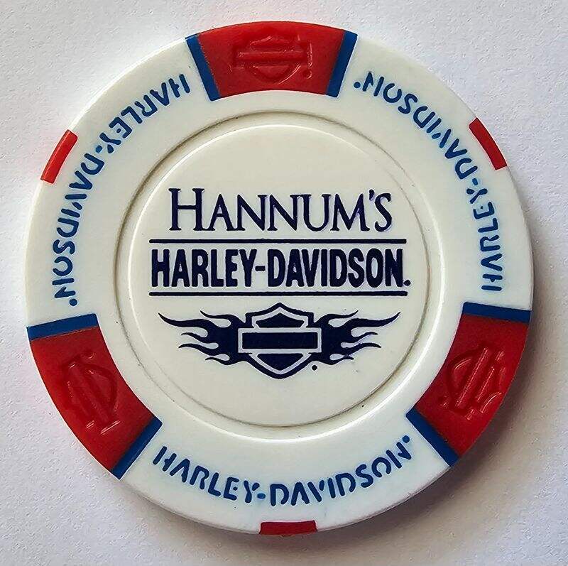 HANNUM\'S HARLEY-DAVIDSON Chadds Ford PA White/Red Sig Poker Chip RENAMED DLR