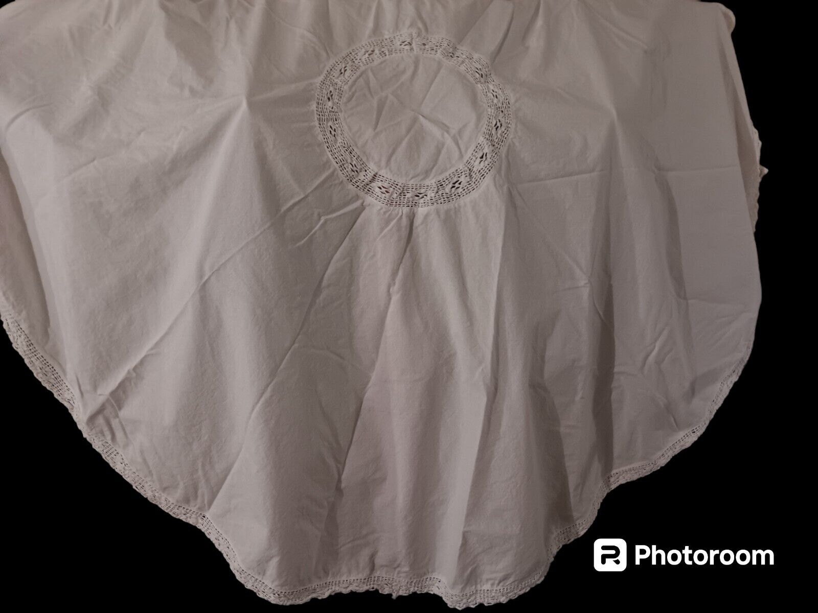 Vtg Round White Tablecloth Cotton \