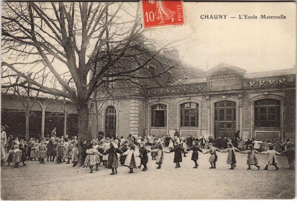CPA CHAUNY L\'Ecole Maternelle (156053)