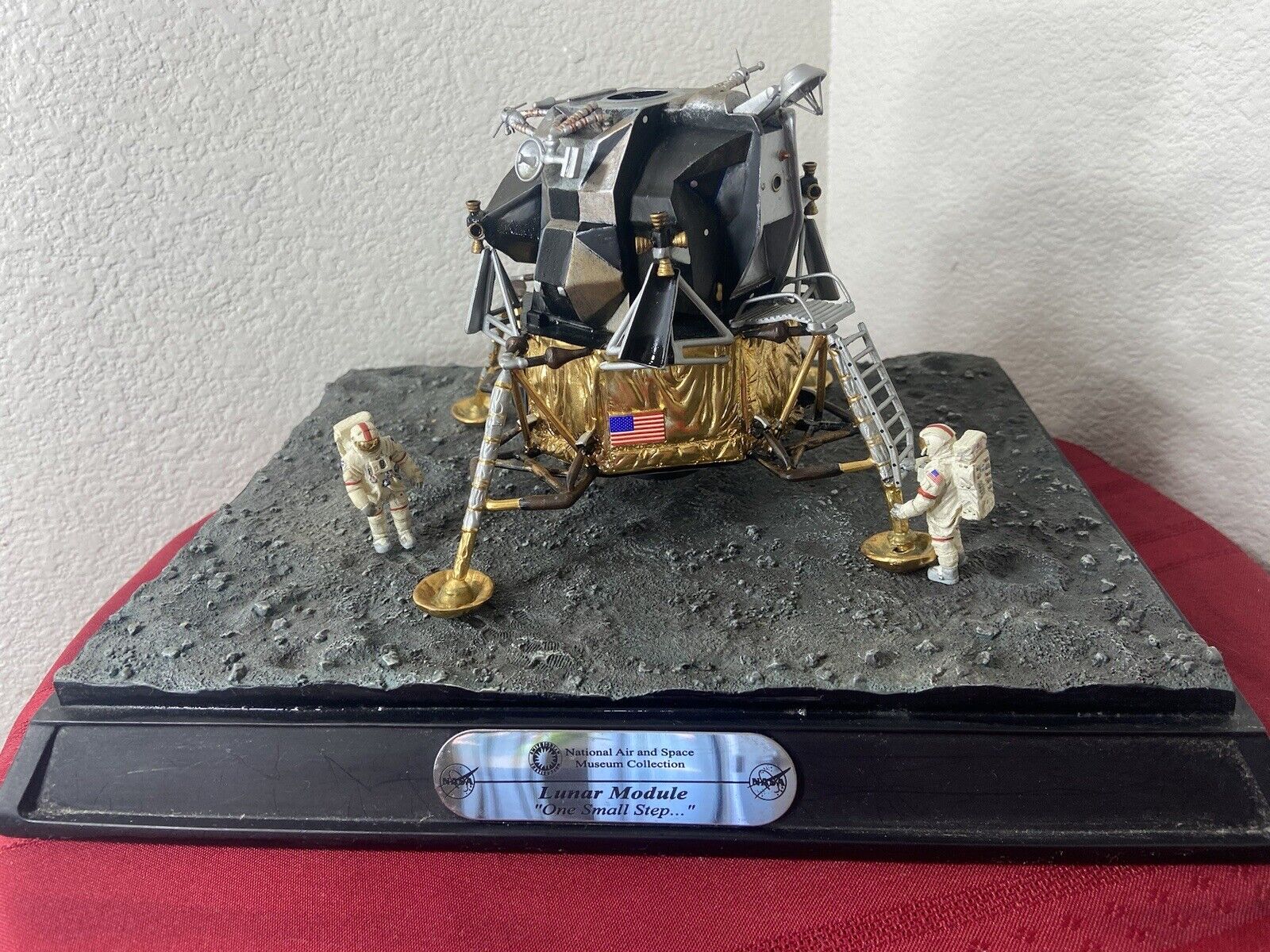 RARE Code 3 NASA Apollo Lunar Module  “One Small Step” Model