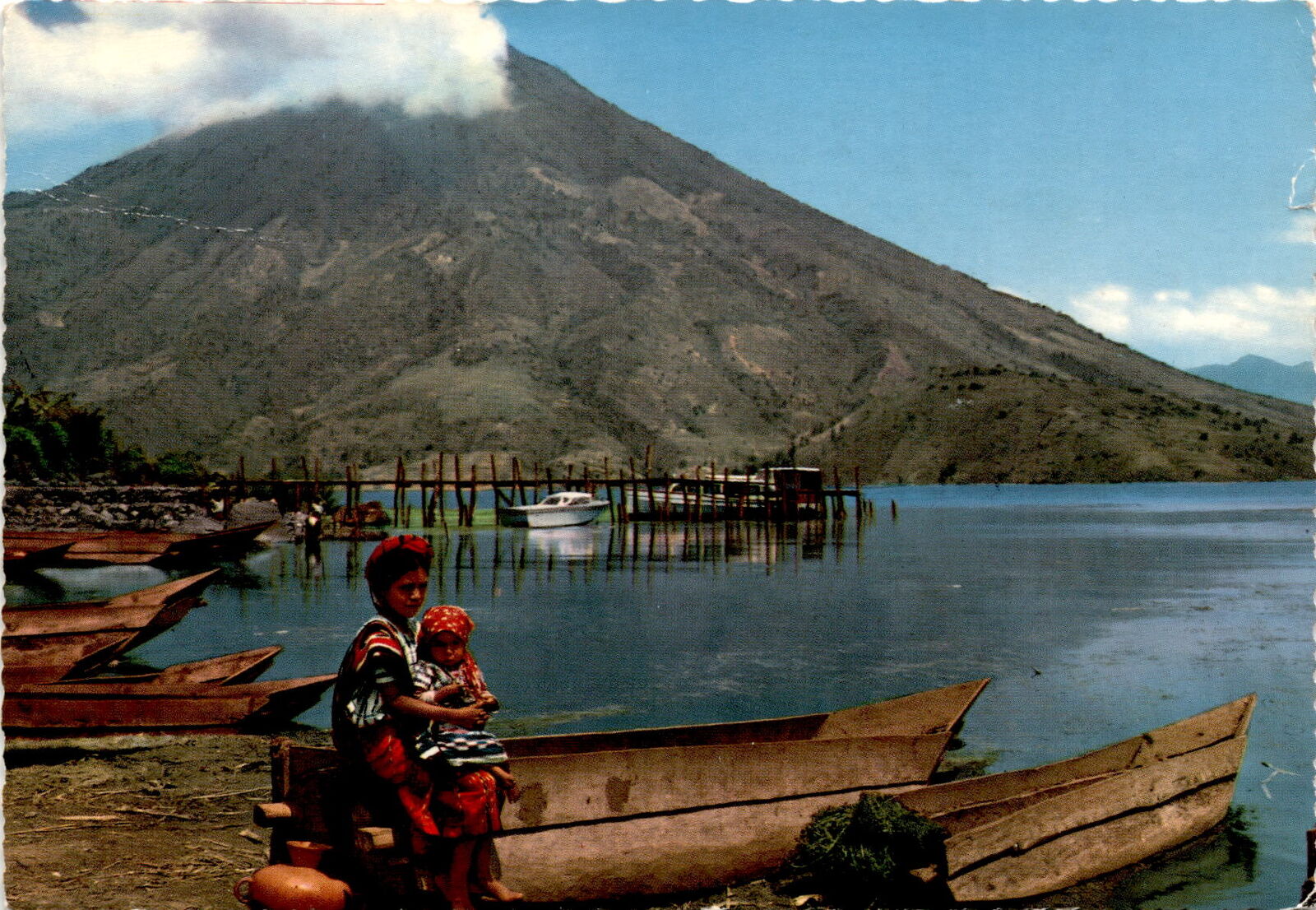 Lake Atitlan, Guatemala, Santiago Atitlan, Sudrain market, women, Postcard