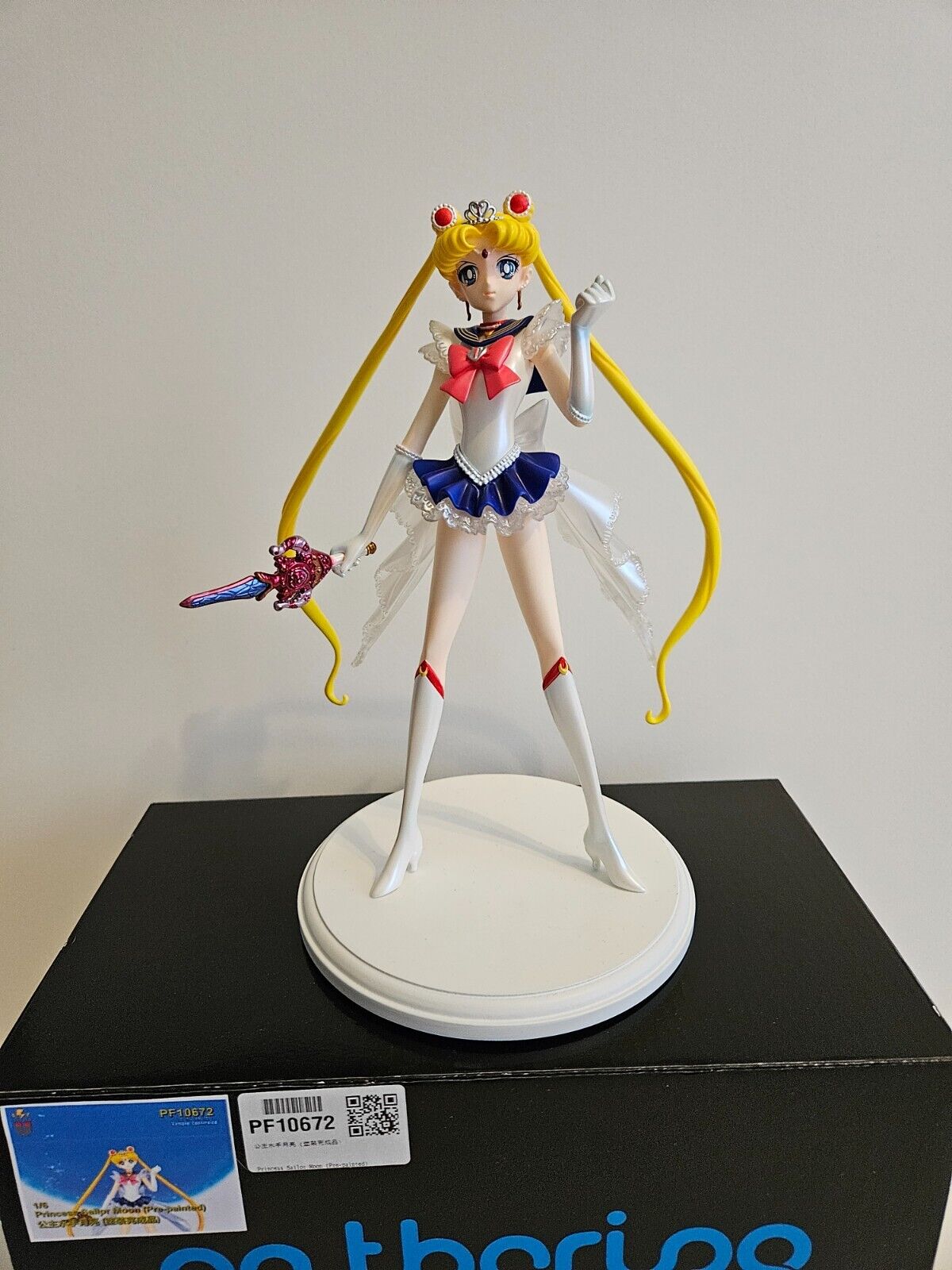 E2046  Princess Sailor Moon Statue Figure