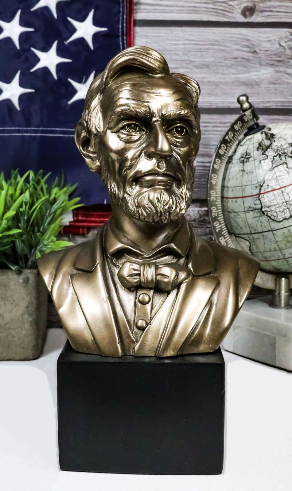 Great United States of America 16th President Abraham Lincoln Bust Figurine