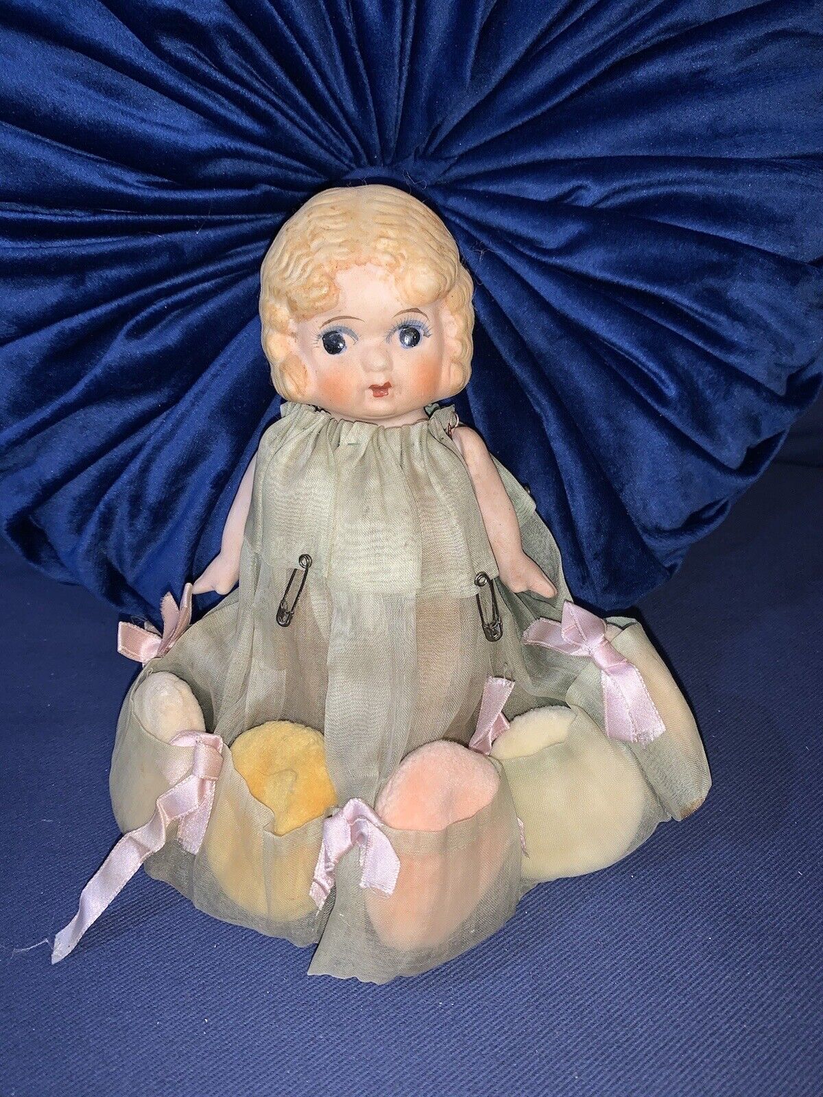 Vintage Kewpie Doll Powder Puff Holder Dress Jointed Arms Frozen Legs Rare Japan