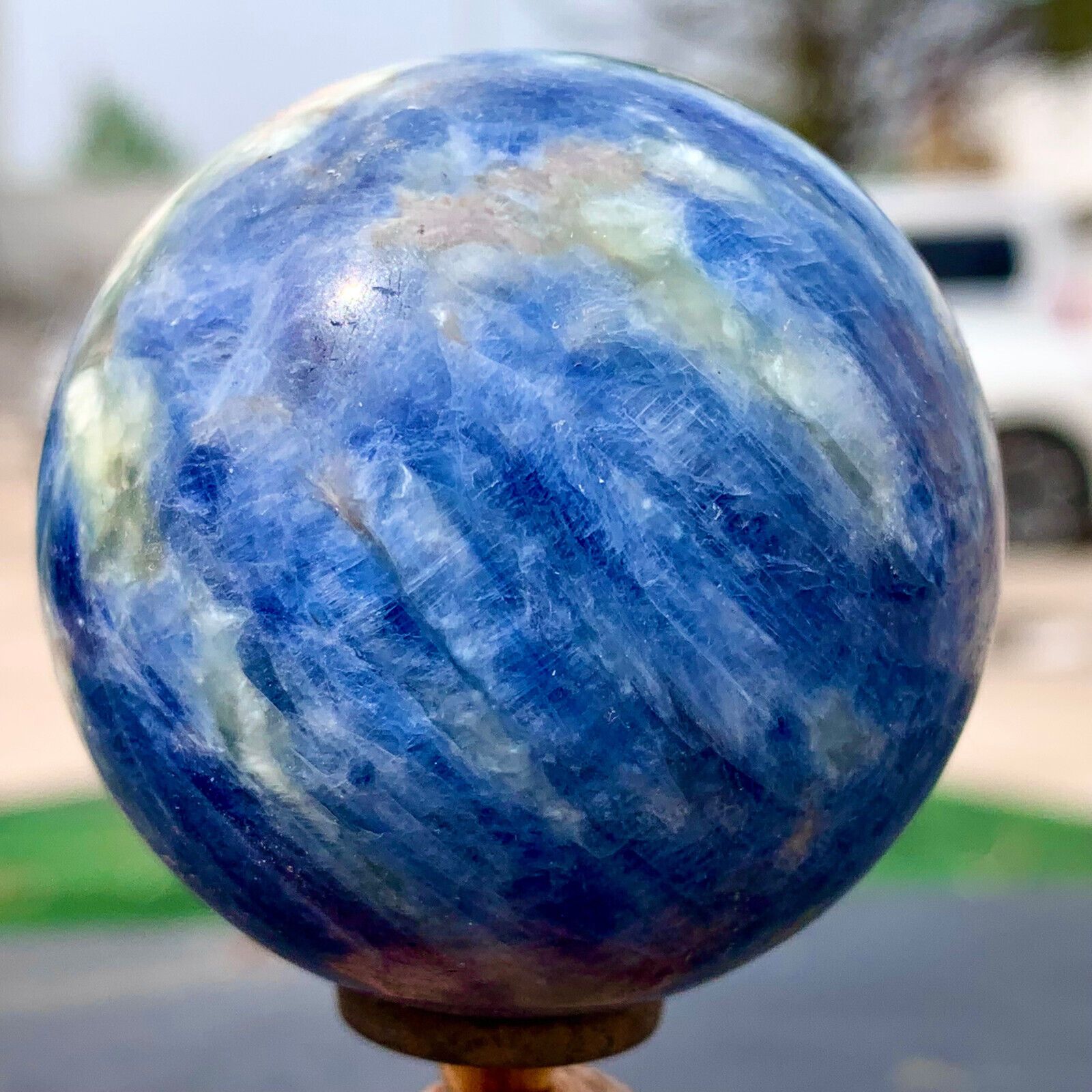 194G Natural beautiful Blue Kyanite Sphere Ball Quartz Crystal UV reaction