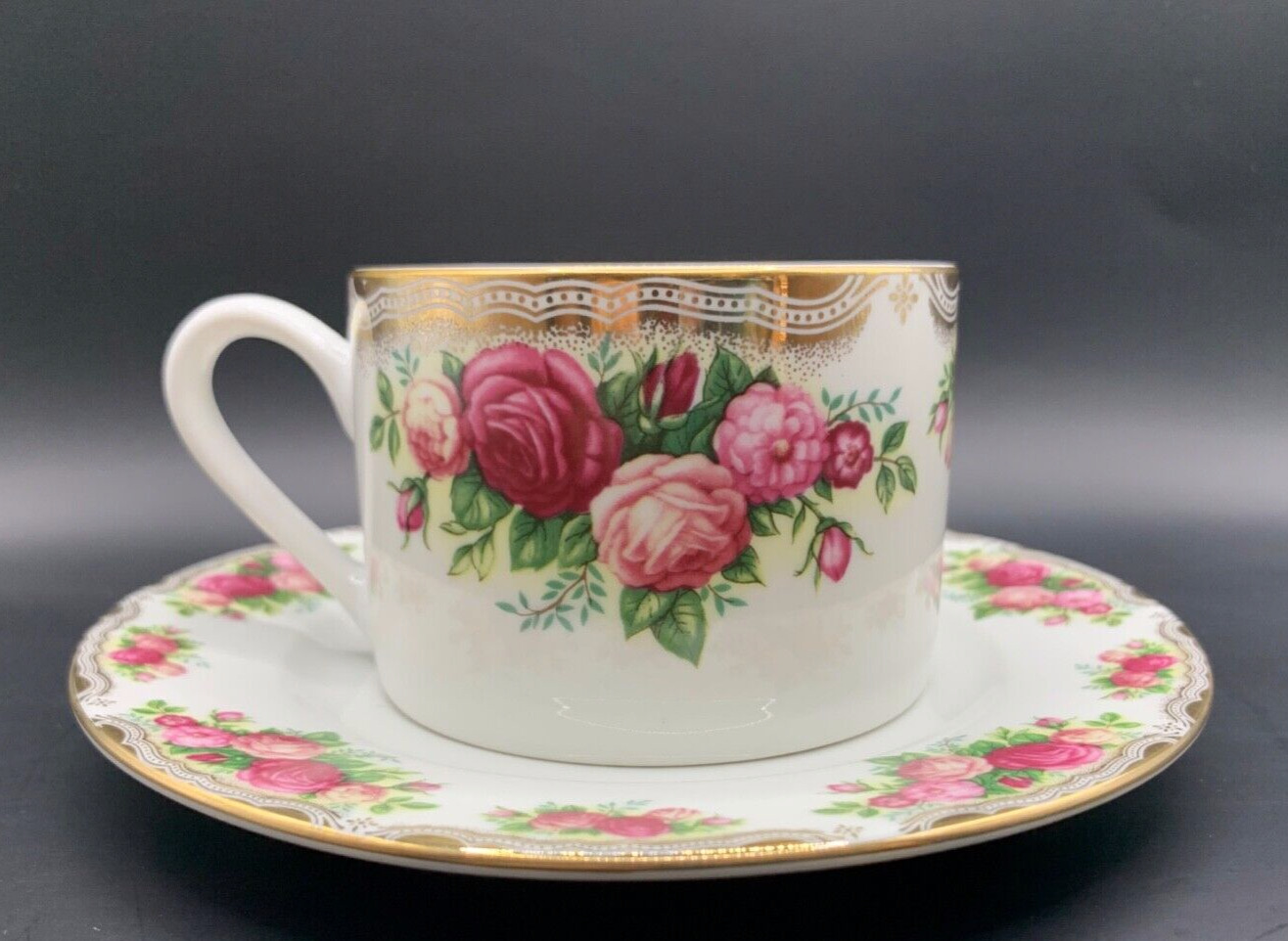 Retroneu The Prestige Collection English Roses 3028 Fine china tea cup saucer
