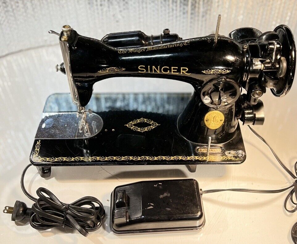 Gorgeous Vintage 1949 Singer Sewing Machine W/ Table Mounts: Working & Original