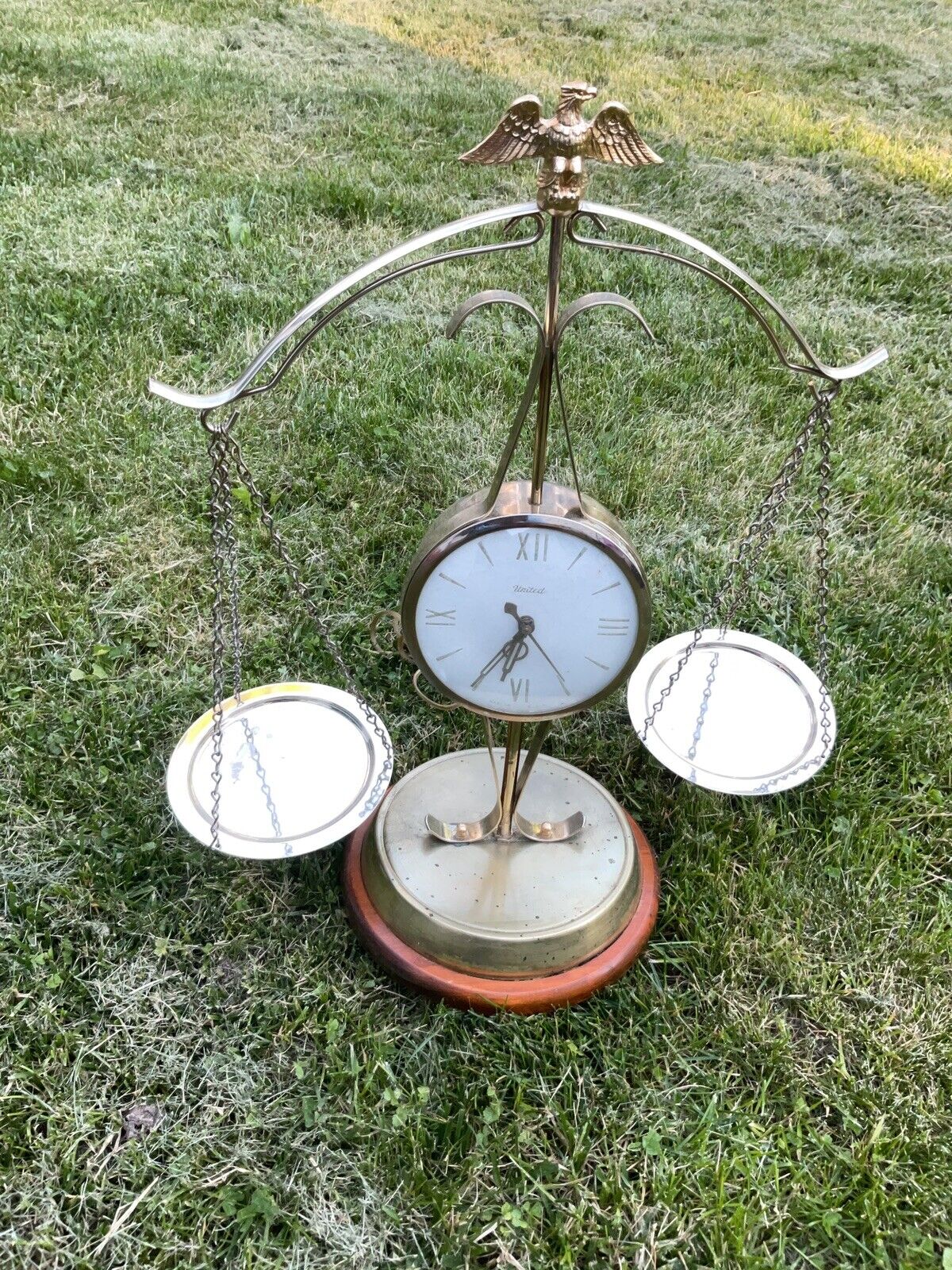 RARE VINTAGE UNITED  CLOCK SCALE OF JUSTICE 