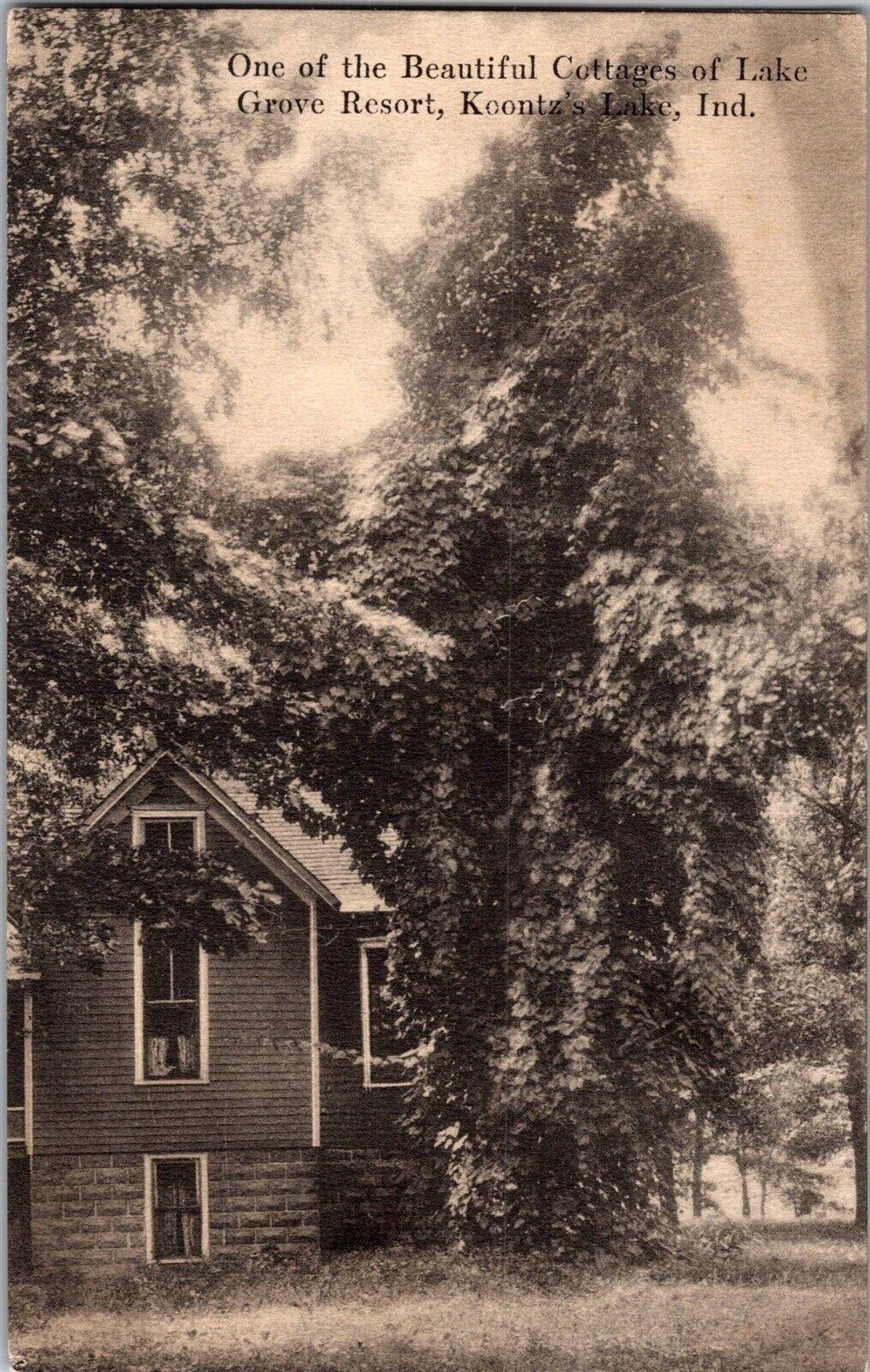 Cottages of Lake Grove Resort, Koontz\'s Lake IN Vintage Postcard R47