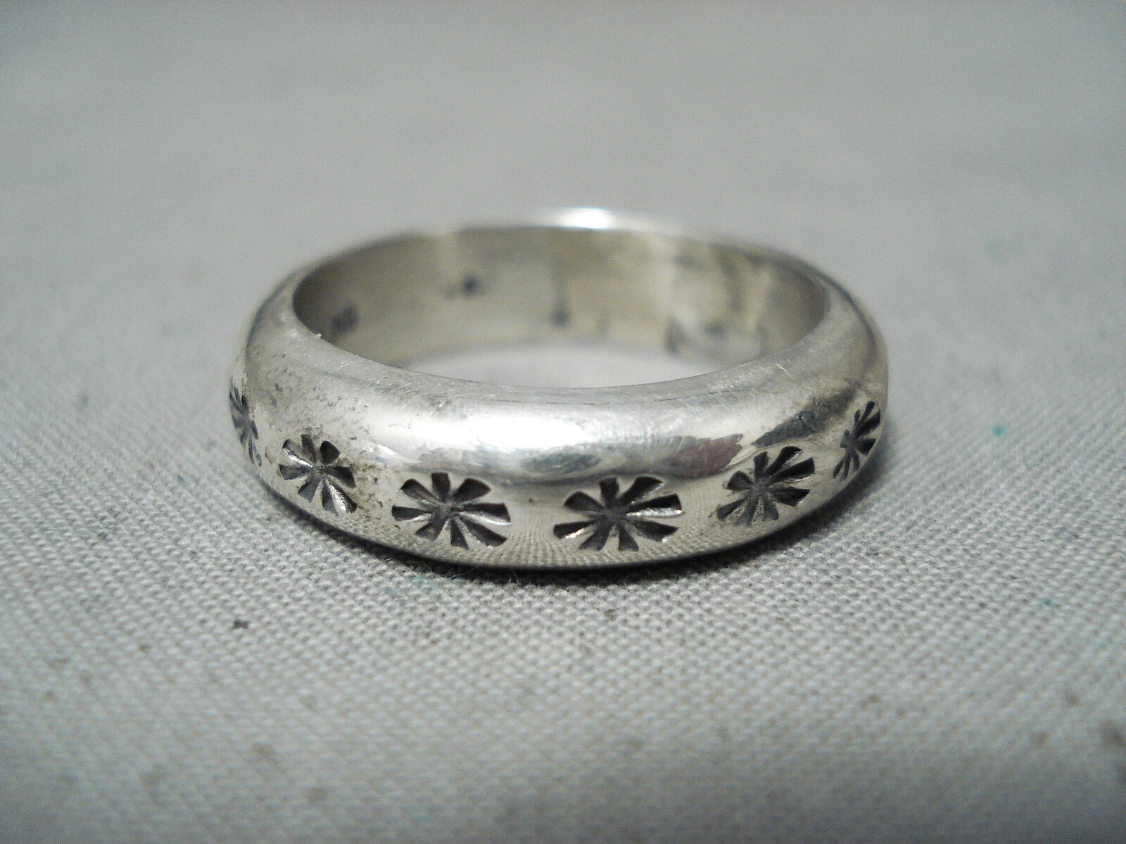WONDERFUL NAVAJO SIGNED STERLING SILVER RING