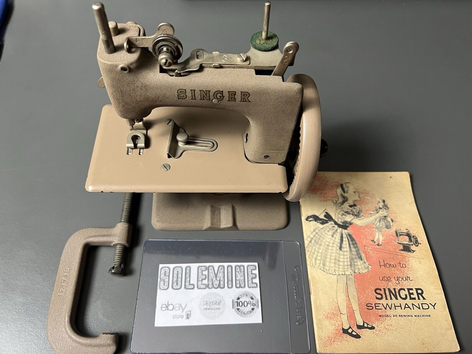 Vintage SINGER Model 20 Sewhandy Child’s Toy Sewing Machine 1950\'s Beige