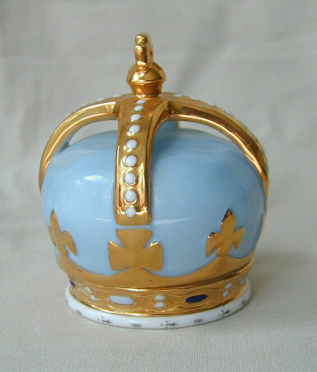 Wedgwood 250th Anniversary Blue & Gold Crown Porcelain Trinket Box