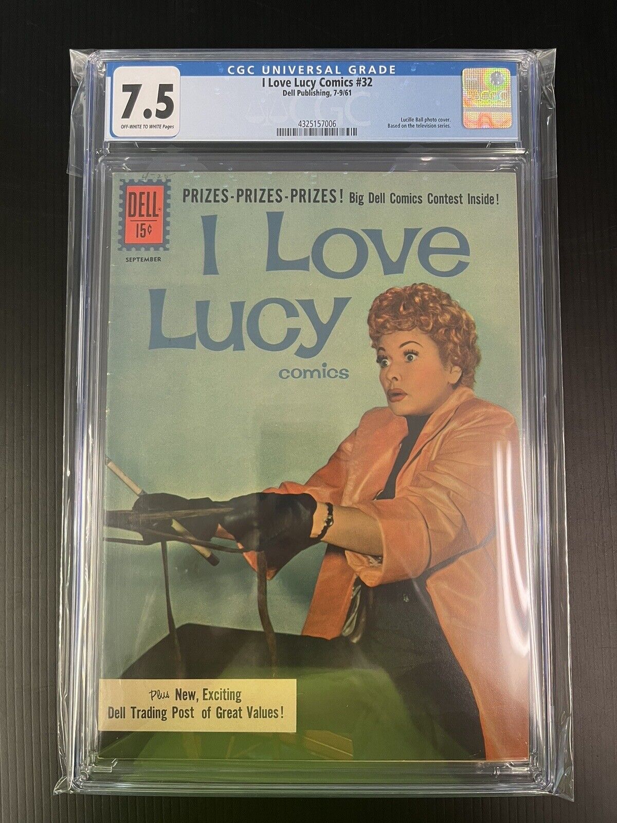 I Love Lucy Comics #32 1961 CGC 7.5 Silver Age Lucille Ball TV Comic PROSHIPPER
