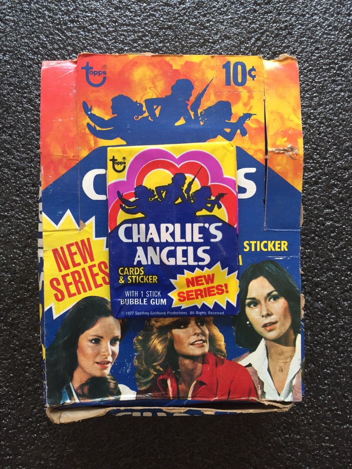 (1) VINTAGE 1977 TOPPS CHARLIE'S ANGELS SERIES 2 FACTORY SEALED WAX PACK